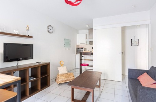 Chartrons Apartment | GuestReady - Cours du Médoc's flat