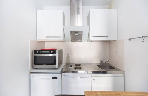 Chartrons Apartment | GuestReady - Cours du Médoc's flat