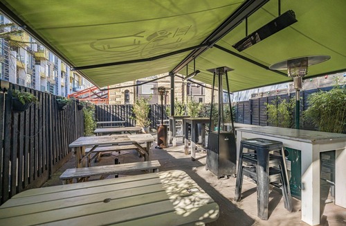 Market Street Apartment | GuestReady Essential - Cosy in Manchester