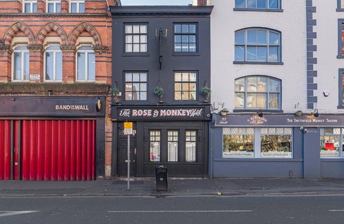 Market Street Apartment | GuestReady Essential - Cosy in Manchester