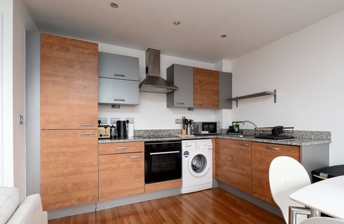 South Camberwell Apartment | GuestReady Essential - Home with Balcony
