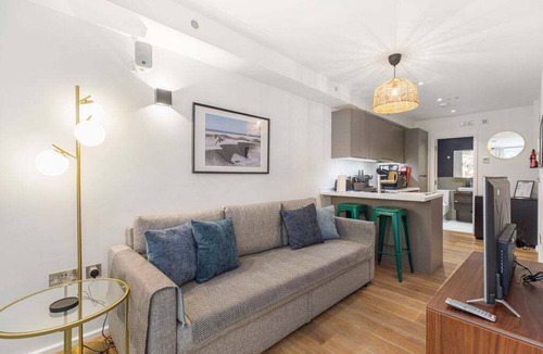 Cantelowes Apartment | GuestReady – Explore Trendy Camden