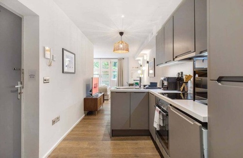 Cantelowes Apartment | GuestReady – Explore Trendy Camden