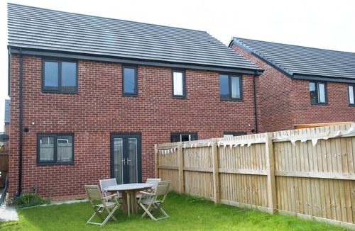 Everton House | GuestReady - Humble Abode by Anfield Stadium