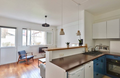 Charonne Apartment | GuestReady - Lovely Parisian Apt for 2