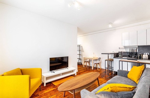 Saint-Vincent-de-Paul Apartment | GuestReady - Metropolitan Stay in the 10th