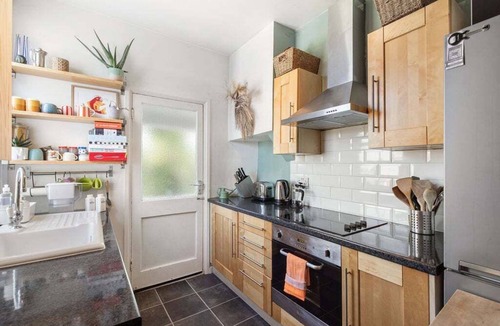 West Norwood Apartment | GuestReady – Modern 2BR near West Dulwich