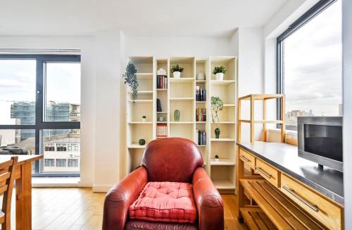 Haggerston Apartment | GuestReady - Modern Comfort in Hackney
