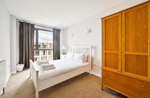 Haggerston Apartment | GuestReady - Modern Comfort in Hackney
