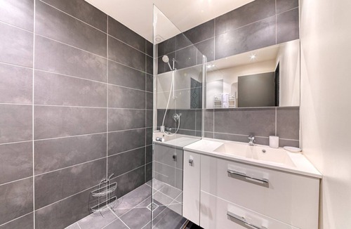 Carnot - Gailleton Apartment | GuestReady - Modern exquisite bright apartment