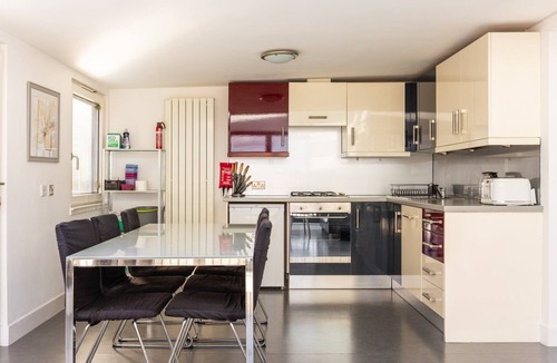 Craigmillar Apartment | GuestReady - Modern home near Edinburgh Castle