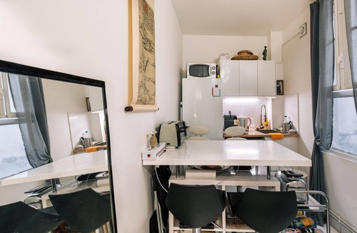 Les Halles Apartment | GuestReady - Quaint studio mezzanine near Louvre