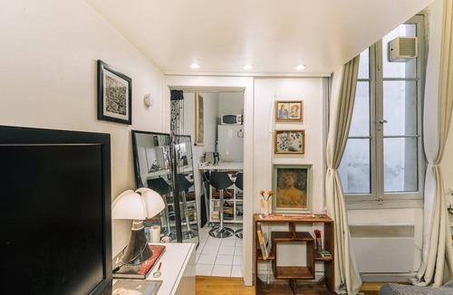 Les Halles Apartment | GuestReady - Quaint studio mezzanine near Louvre