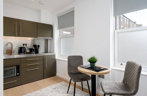 Greenwich West Apartment | GuestReady - Steps from Cutty Sark