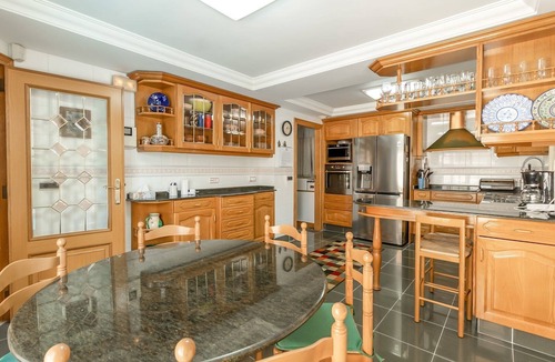 El Puig de Santa Maria Villa | GuestReady - Steps to the Mediterranean Sea