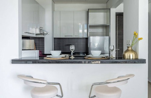 Jumeirah Beach Residence Apartment | GuestReady - Studio | Balcony-Marina View