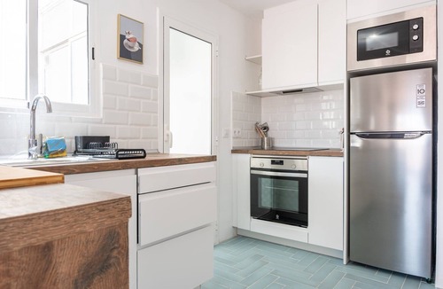 Sant Adria de Besos Apartment | GuestReady - Sunny retreat in Sant Adrià de Besos