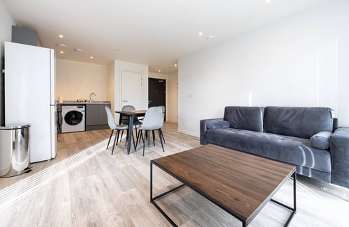 Vauxhall Apartment | GuestReady - Tranquil Vauxhall Stay