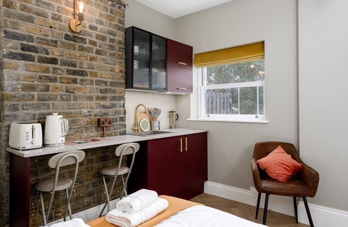 Ferndale Apartment | GuestReady - Trendy studio in Brixton