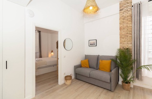 Valencia Apartment | GuestReady - Tropical stay in Mislata Valencia