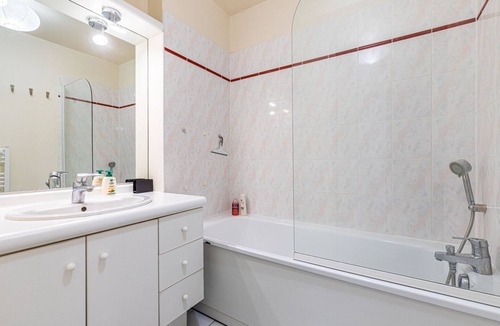 Quartier de la Salpetriere Apartment | GuestReady - White getaway near Jardin des Plantes
