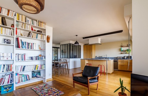 3rd Arrondissement Apartment | GuestReady - Wooden Strike near the Sea