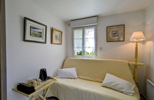 Azay-le-Ferron Bed & Breakfast | Guestroom Azay-le-Ferron, studio flat, 2 persons