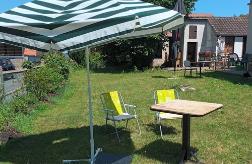 Petit-Couronne House | guestroom