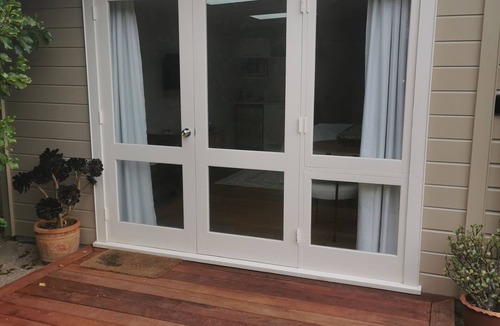 Cambridge Apartment | Guestroom on Queen