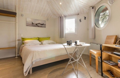 Port-Saint-Pere Bed & Breakfast | Guestroom Port-Saint-Père, studio flat, 2 persons