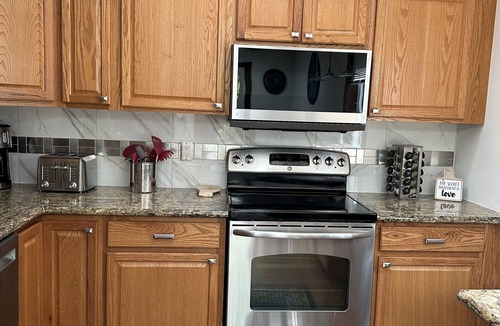 Shoreline House | Guests Home in Seattle