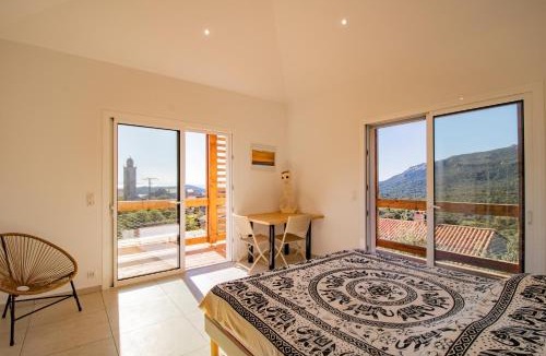 Monacia-d'Aullene House | Guetali du Village