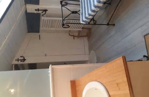 Barcus House | ---- Guichalia House ---