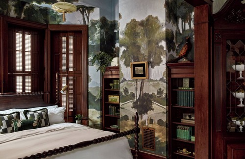 Gayborhood Hotel | Guild House Hotel