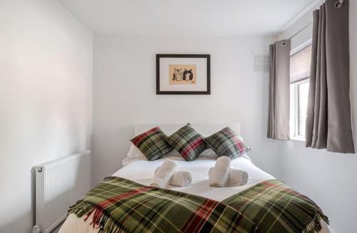 Guildford Apartment | Guildford Hidden Escape with Free parking - Pass the Keys