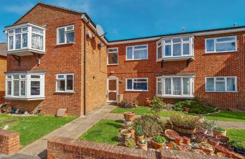 Guildford Apartment | Guildford Hidden Escape with Free parking - Pass the Keys