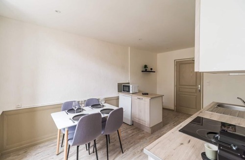 Guingamp Apartment | Guingamp centre, agreable T2