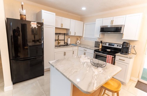 Gulf Breeze House | Gulf Breeze- 10 min to beaches, 4bed, 2.5bath
