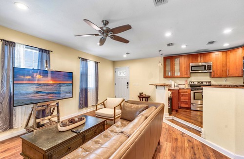 Historic Downtown Apalachicola House | Gulf Breeze Home Away