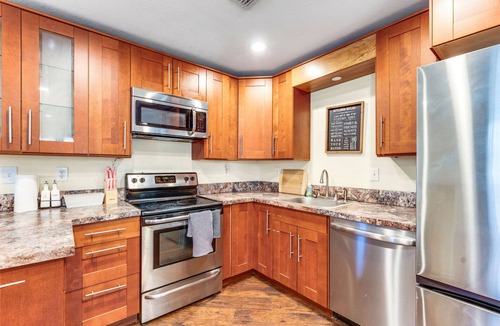 Historic Downtown Apalachicola House | Gulf Breeze Home Away