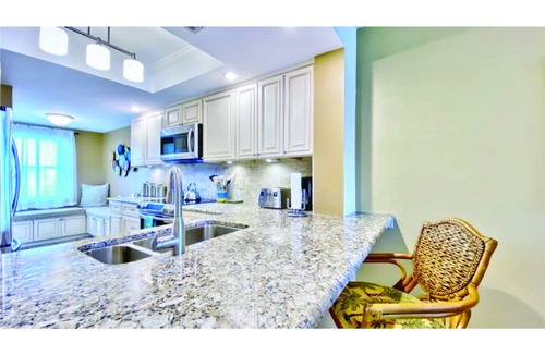 Capri Isle Condo | Gulf Coast Getaway