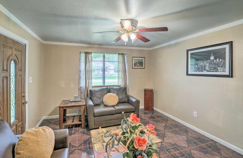 West Orange House | Gulf Coast Home < 2 Mi to Parks & Museums!