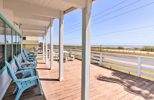 Galveston House | Gulf Coast Views! Coastal Winter Gem in Galveston
