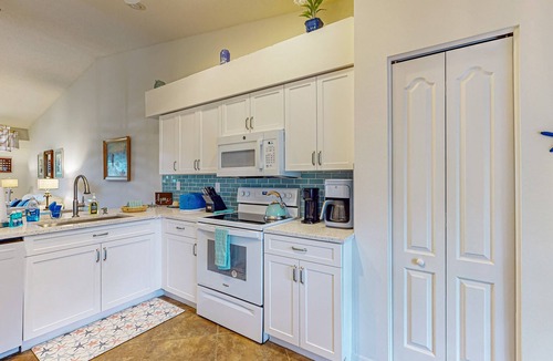 Palmer Ranch Condo | Gulf Course view condo with shared pool, AC, and Internet