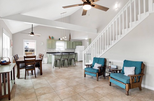 Dauphin Island House | Gulf Front - 5BR - 2BA - 120 Steps to Beach!