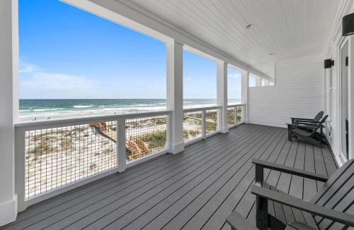 Fort Walton Beach House | Gulf Front 8 BR 6 BA Private Pool & spa Pickleball Fun