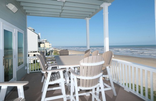 Hershey Beach House | Gulf front - Beautiful Custom Beach House w/Elevator - Sleeps 17- Private Beach