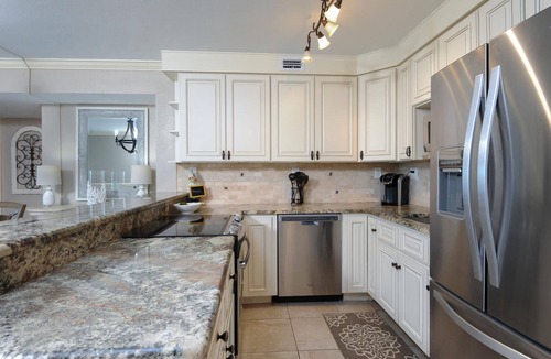 Madeira Beach Condo | Gulf Front Executive level Condominum 2 Master Suites/2 full bathrooms