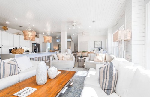 Villa Segunda House | Gulf-Front Luxury Estate | Sleeps 22 | Direct Beach Access