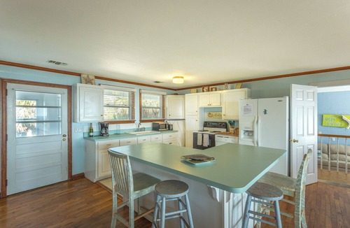 Alligator Point House | Gulf Front, No Stairs, Pet Friendly + Bunk Room